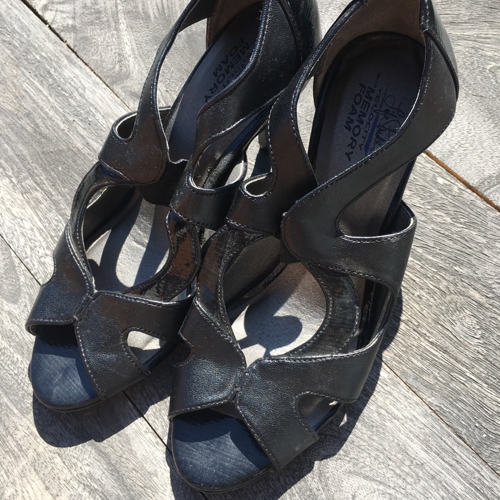 👠LifeStride w- memory foam heels, black, 2.5” heel, sz 7.  Like new!